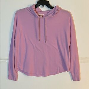 Victoria’s Secret Women's lavender hoodie with drawstring. M.
